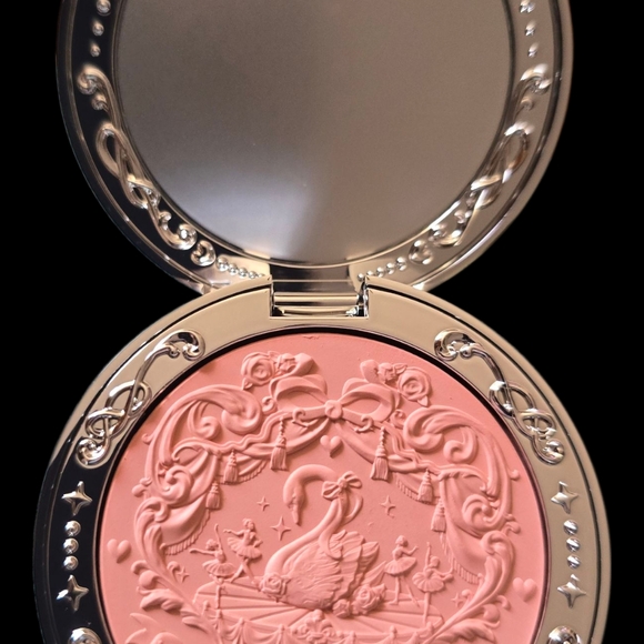 Flower Knows Swan Ballet Series Embossed Blush~NEW - Picture 4 of 7
